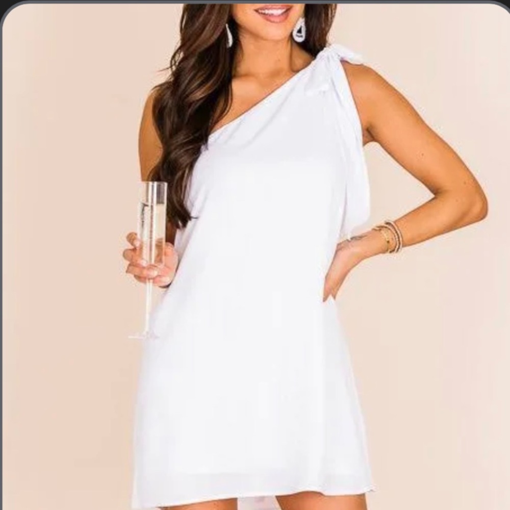 White one shoulder dress